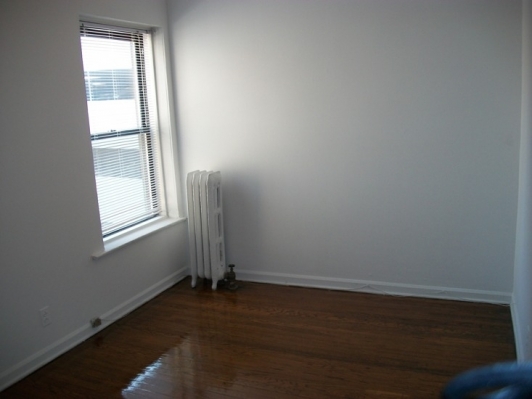 bedroom.JPG
