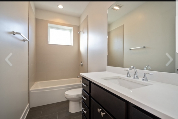 Bathroom (1).jpg
